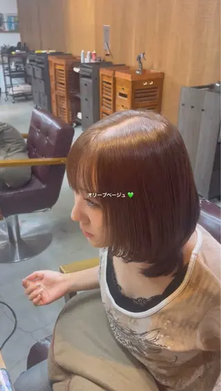 ミディアム カラー 菅原 愛華のヘアスタイル