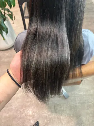 ロング 佐伯 美麗のヘアスタイル