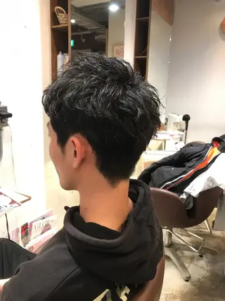 ショート メンズ 安藤 勇大のヘアスタイル