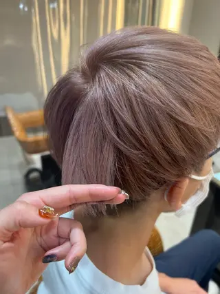 カラー メンズ ブリーチカラー💛 石川慧南のヘアスタイル