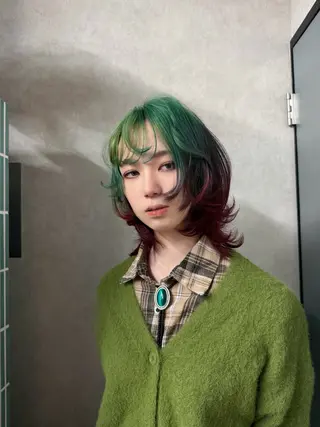 カラー 山本 夏恋のヘアスタイル