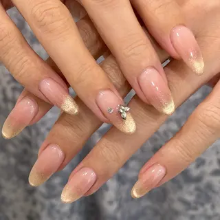 ネイル Minou. (ミヌー)のネイルデザイン