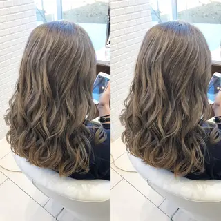 セミロング 【Diar】オーナー アキヨシケンタのヘアスタイル