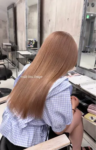 セミロング カラー ハイトーン/ゆるふわ 🧚𖥔ׁTOMO♡のヘアスタイル