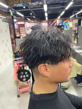 ショート メンズパーマ 毛流れ/シャドウのヘアスタイル