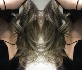 ロング カラー パーマ ヘアアレンジ Device ディバイスのヘアスタイル