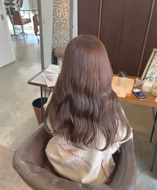 ロング カラー 水ノ上 優花のヘアスタイル
