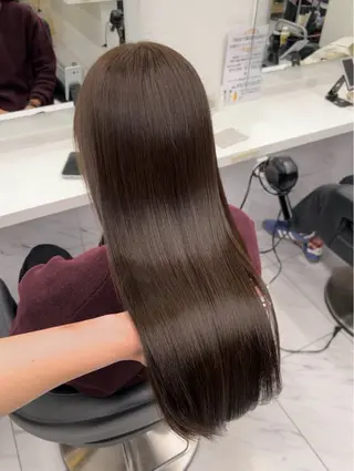 カラー 🥯縮毛/レイヤー/ ベージュヘア🥯のヘアスタイル