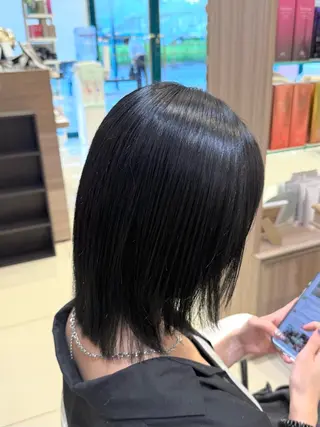 セミロング こちんだ ともかのヘアスタイル