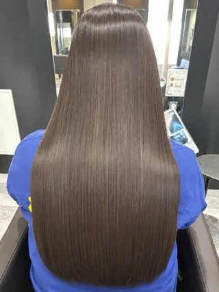 ロング 西原 詩乃のヘアスタイル