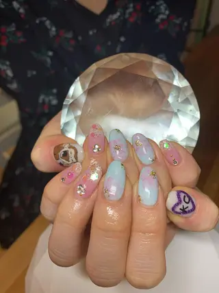 ネイル LAVISH 大和店 🤱子連れ大歓迎のネイルデザイン
