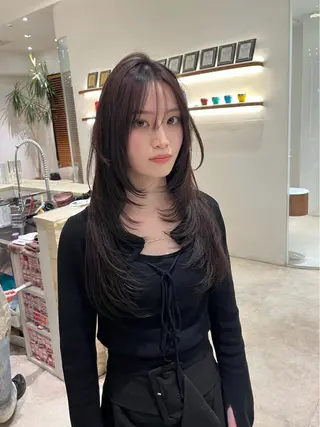 セミロング レイヤー似合わせ 透明感カラーりきやのヘアスタイル