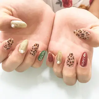 ネイル 板垣 綾乃のネイルデザイン