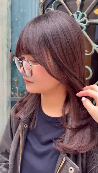 ミディアム カラー ハイトーン💗ピンク 🛼カラフル🍀のヘアスタイル