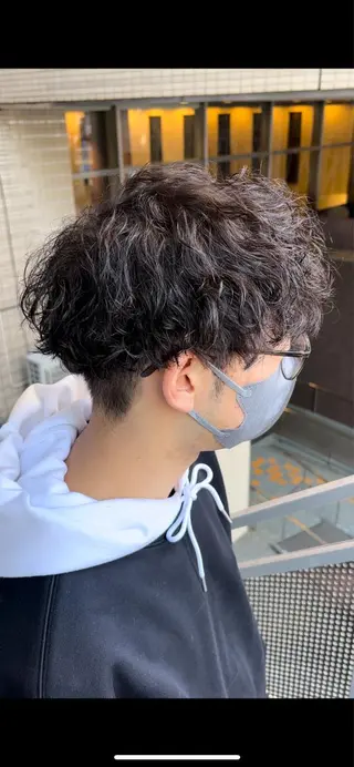 ショート パーマ メンズ 曲がる縮毛矯正 LIBER 岩名のヘアスタイル