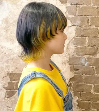 ショート カラー ブリーチ、パーマ 西部笑のヘアスタイル