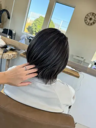 ミディアム 鈴木 妃帆未のヘアスタイル