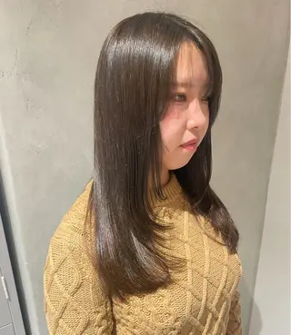 セミロング カラー 加藤 未夢のヘアスタイル