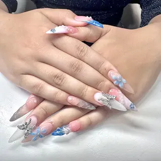 ネイル R Nailのネイルデザイン