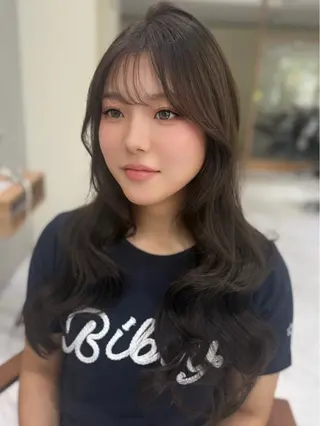 ロング カラー 透け感color/ SUZUKAのヘアスタイル
