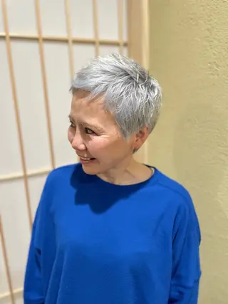 ショート カラー 水野 希美のヘアスタイル
