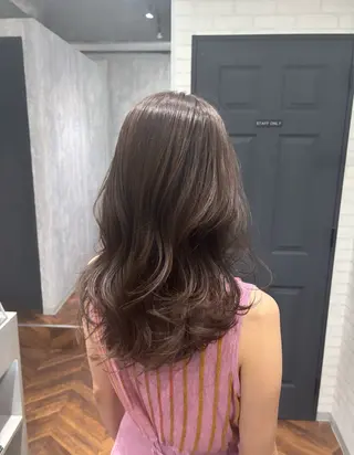 セミロング カラー ヘアアレンジ kei🤎ベージュ /透明感カラー/博多のヘアスタイル
