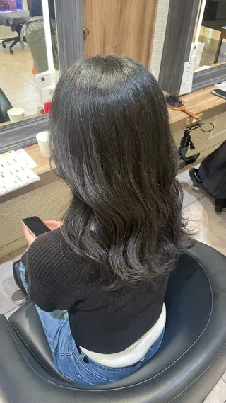 ミディアム カラー ふわっと抜け感🫧 ブラウンベージュ🤎のヘアスタイル