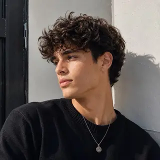 ショート パーマ メンズ 伊藤 蒼彩のヘアスタイル
