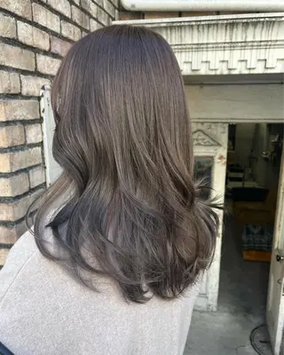ロング カラー ヘアアレンジ レイヤー/グレージュ 🤍奥開梨恵のヘアスタイル
