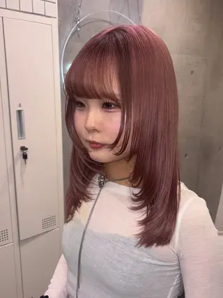 セミロング カラー 爆撃りこ☆/似合わせ カラー/ハイトーンのヘアスタイル