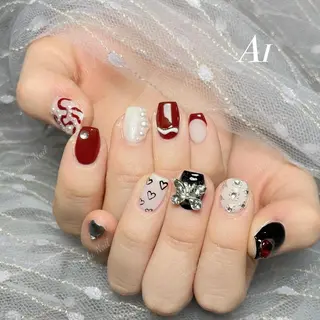 ネイル 🦋 Queenieのネイルデザイン