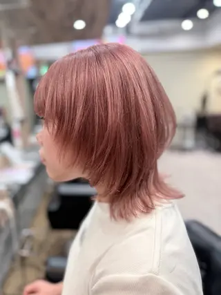 ミディアム カラー RIEブリーチ& エクステ特化型のヘアスタイル
