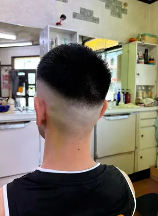 ショート やました 理容所のヘアスタイル