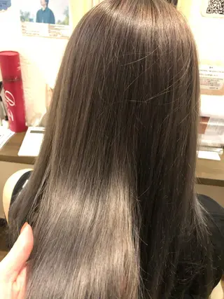 ロング 堀岡 さやかのヘアスタイル