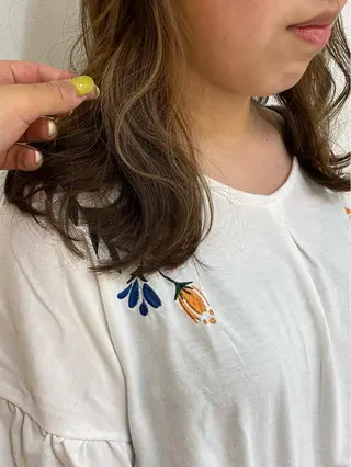 セミロング カラー 杉原 まゆこのヘアスタイル