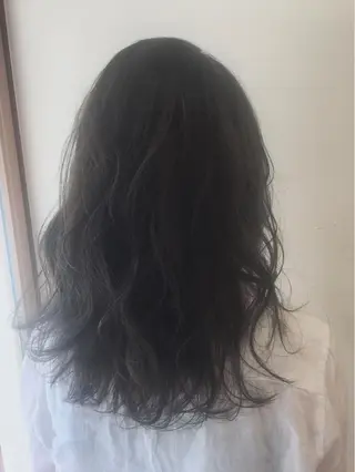 セミロング カラー ぱつっとボブ/ 小野あかねのヘアスタイル