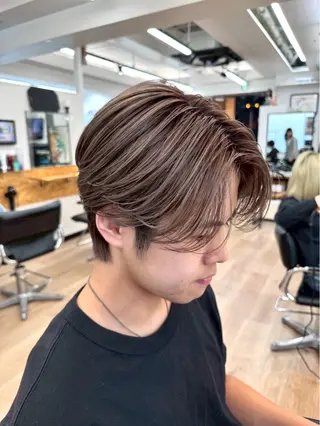 メンズ sara ブリーチカラーのヘアスタイル