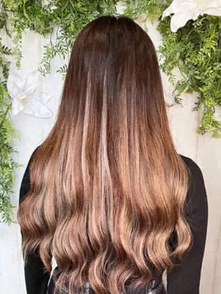 ロング カラー ヘアアレンジ 大阪レミーエクステ チビ編み込みのヘアスタイル