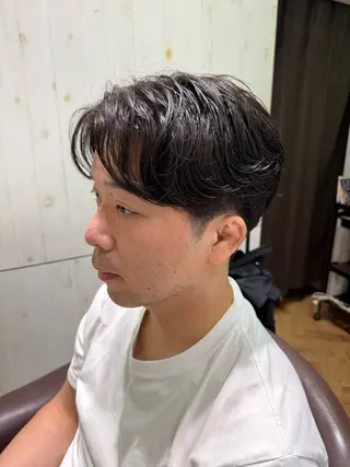 ショート パーマ メンズ 溝口 槙里也のヘアスタイル