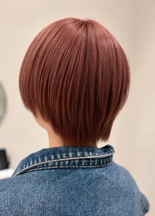 ショート カラー イシカワ ユウタのヘアスタイル