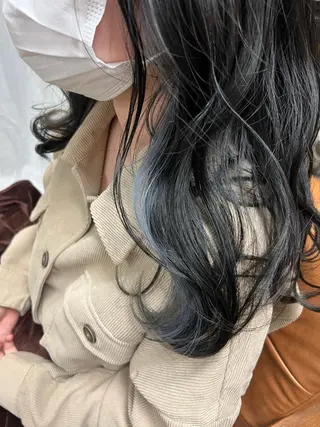 ロング カラー 才門 真菜のヘアスタイル