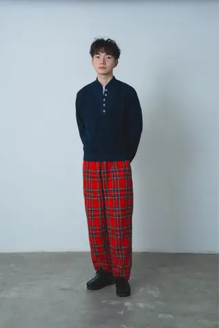 ミディアム パーマ メンズ 透明感カラー レイヤー亀井唯登のヘアスタイル