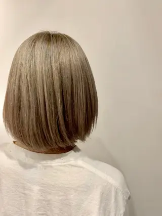 カラー 💜ショート💜 ウルフ、ボブ二色亜美のヘアスタイル