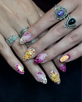 ネイル Iconic Nailのネイルデザイン
