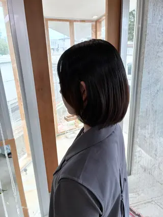ショート ブリーチ/透明感カラ ー/荒木 悠楽のヘアスタイル