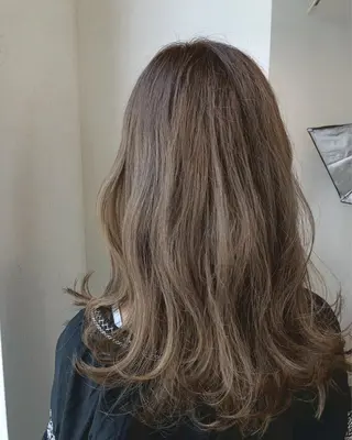 セミロング カラー TOWA 野村　コウダイのヘアスタイル