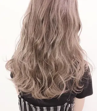 セミロング カラー メンズ レイヤー ウルフ 弓木啓輔のヘアスタイル