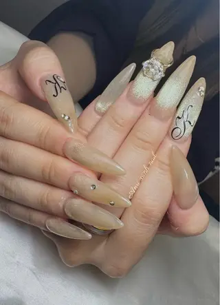 ãã€ã« ðð·ð»ð² XiinhNailã®ãã€ã«ãã¶ã€ã³