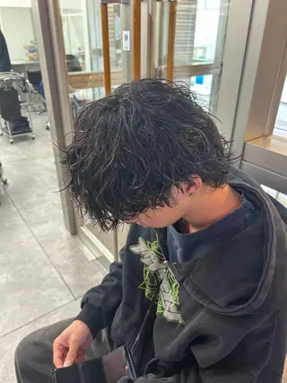 パーマ メンズ パーマ支持率No.1 ❤️‍🔥安成弾のヘアスタイル