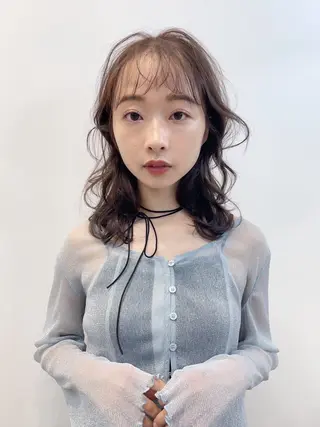 ミディアム 青木 優歩のヘアスタイル